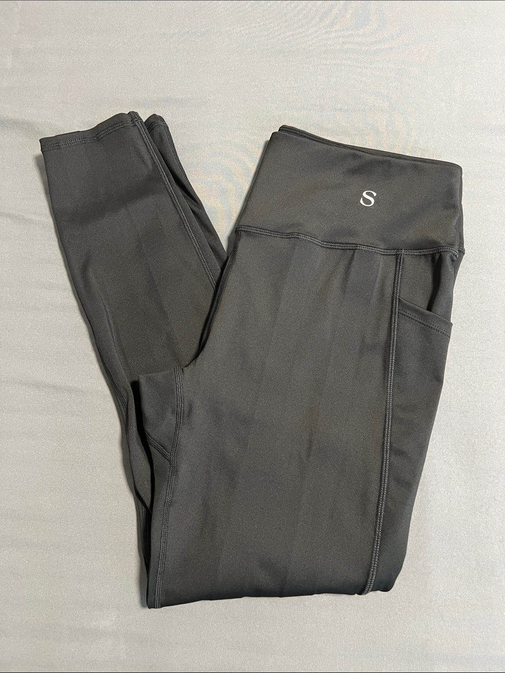 Sculpting High-Waist Black Performance Leggings - Picture 5 of 7